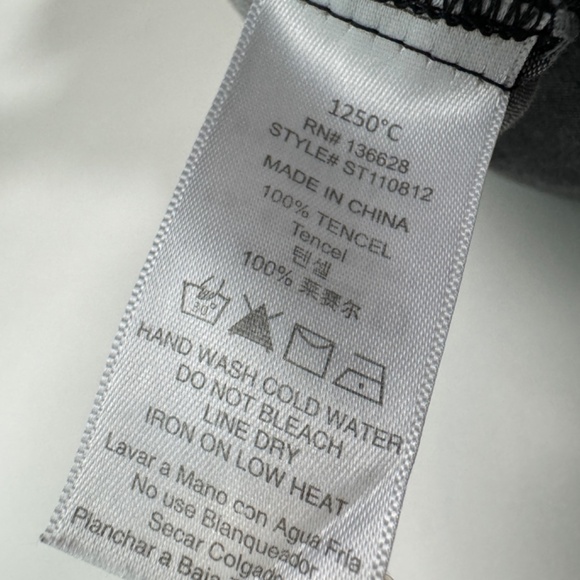 1250 Degrees Celsius Women’s Size Small Gray Tencel Chambray Spaghetti Strap Top - Picture 4 of 5